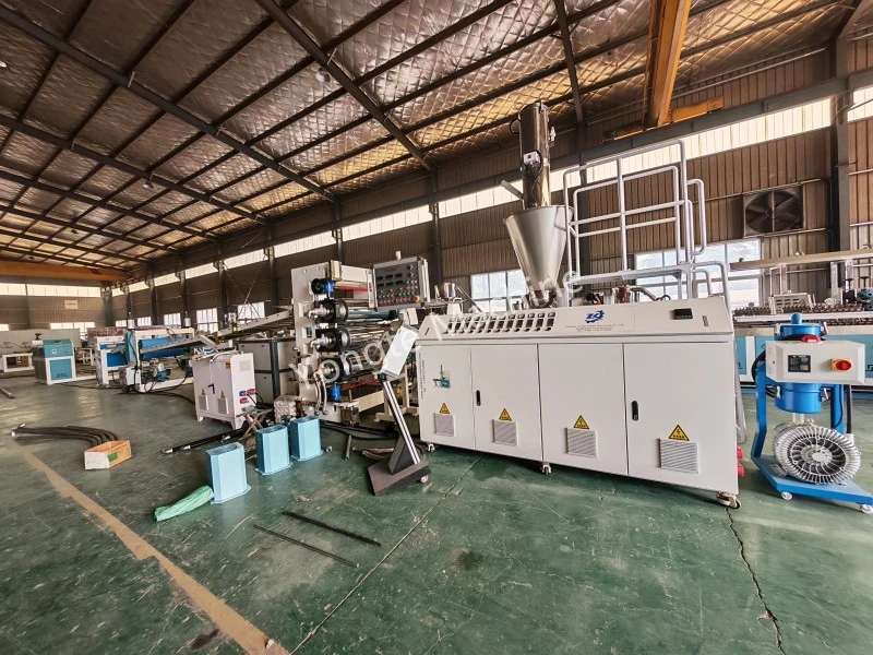 1200 mm PVC-extrusielijn voor dunne platen