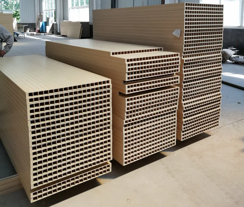 Welke plastic materialen zijn geschikt voor de productie van WPC-deuren?