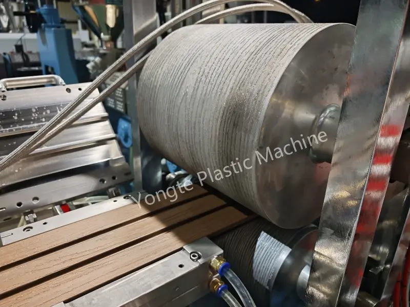 Strikte Europese fabrieksacceptatie door klanten voltooid, onze WPC-apparatuur verdient hoge erkenning