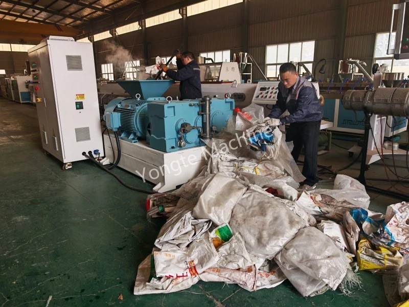 Parallelle dubbelschroefsextruder voor recycling van plastic folie naar Afrika